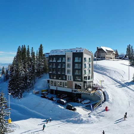Aparthotel Rajska Яхорина Екстер'єр фото