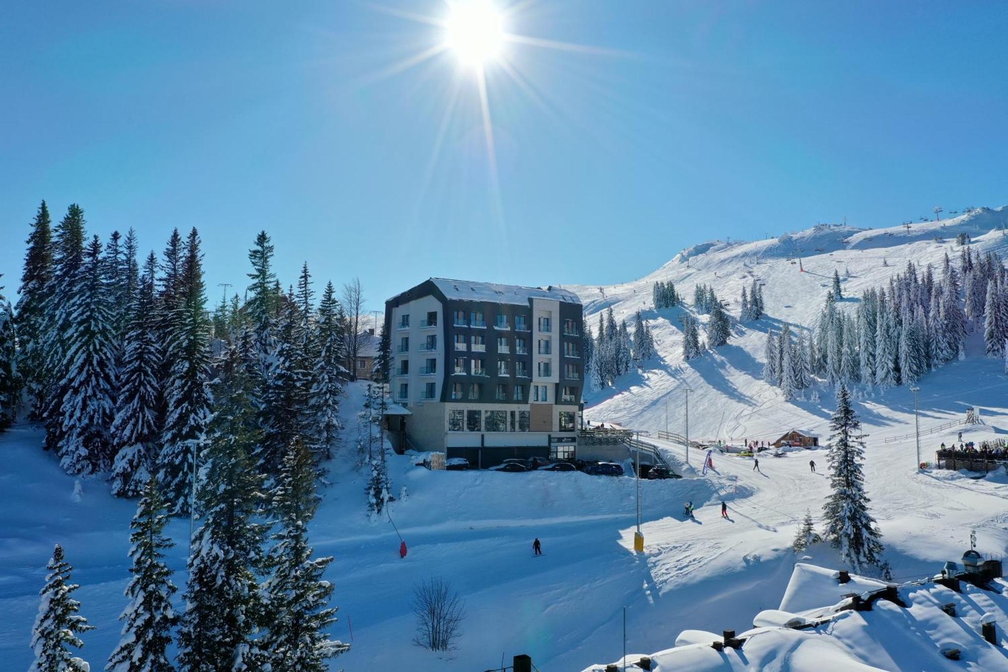 Aparthotel Rajska Яхорина Екстер'єр фото