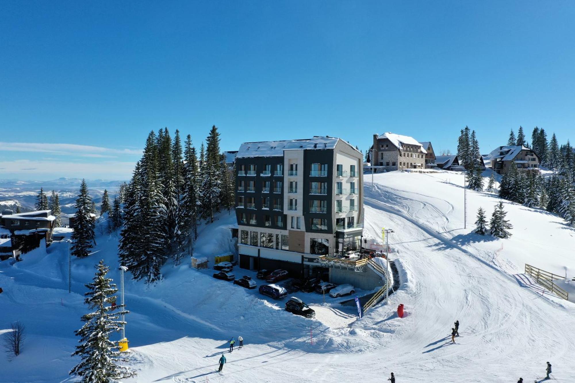 Aparthotel Rajska Яхорина Екстер'єр фото