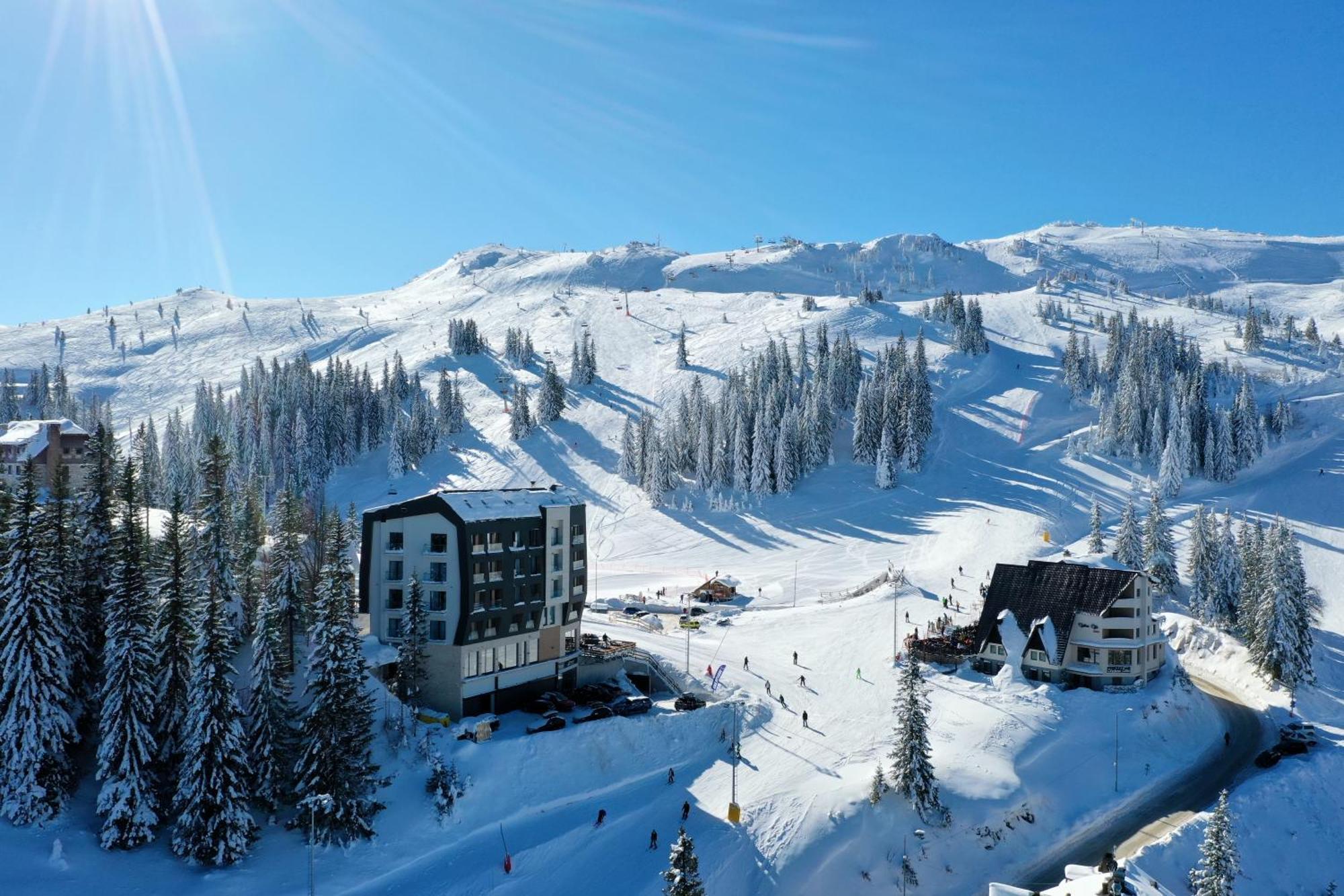 Aparthotel Rajska Яхорина Екстер'єр фото