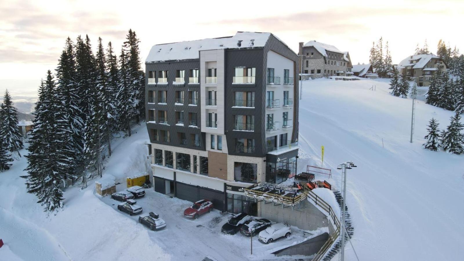 Aparthotel Rajska Яхорина Екстер'єр фото